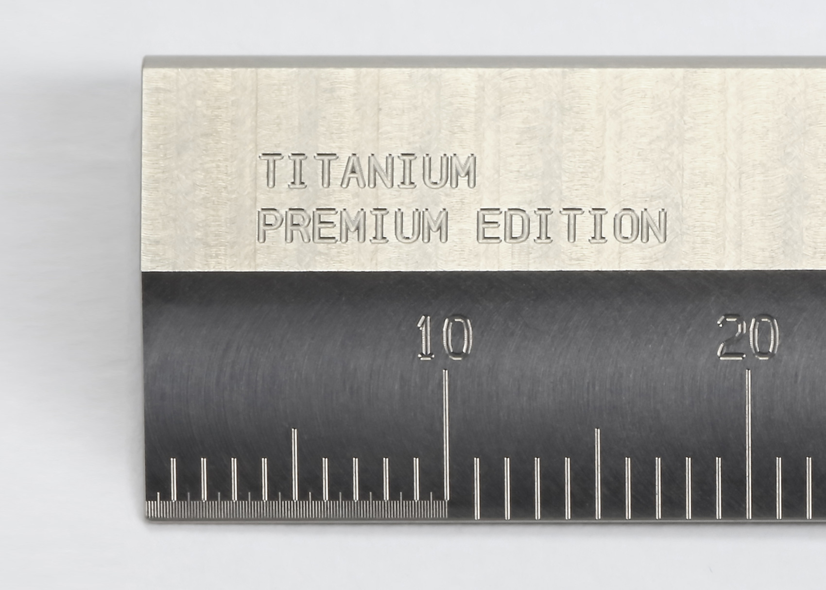 Titanium 定規 Realedge